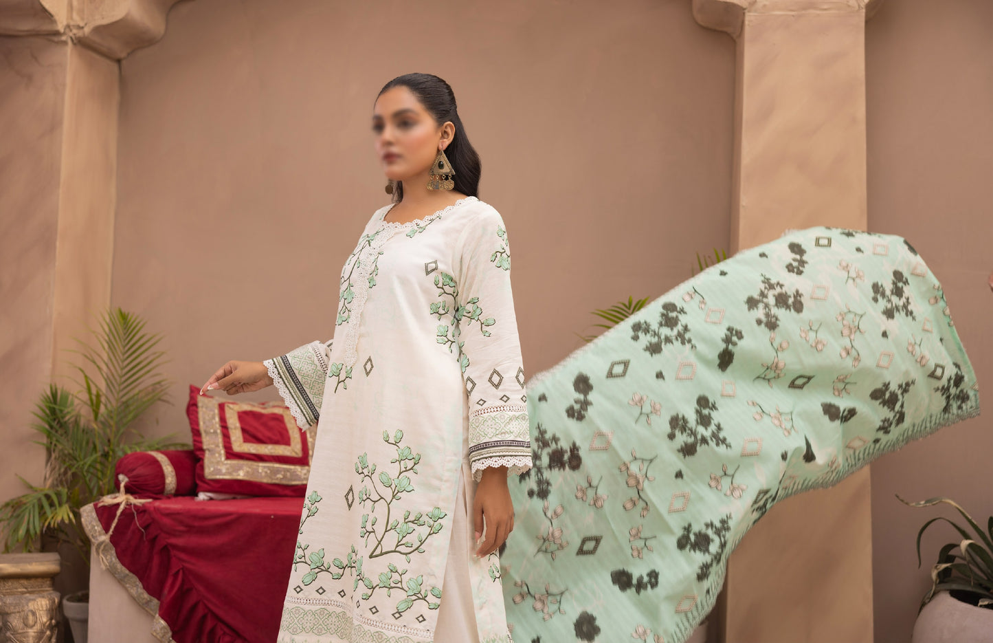 3pc Doriya Embroided Lawn Collection 2025