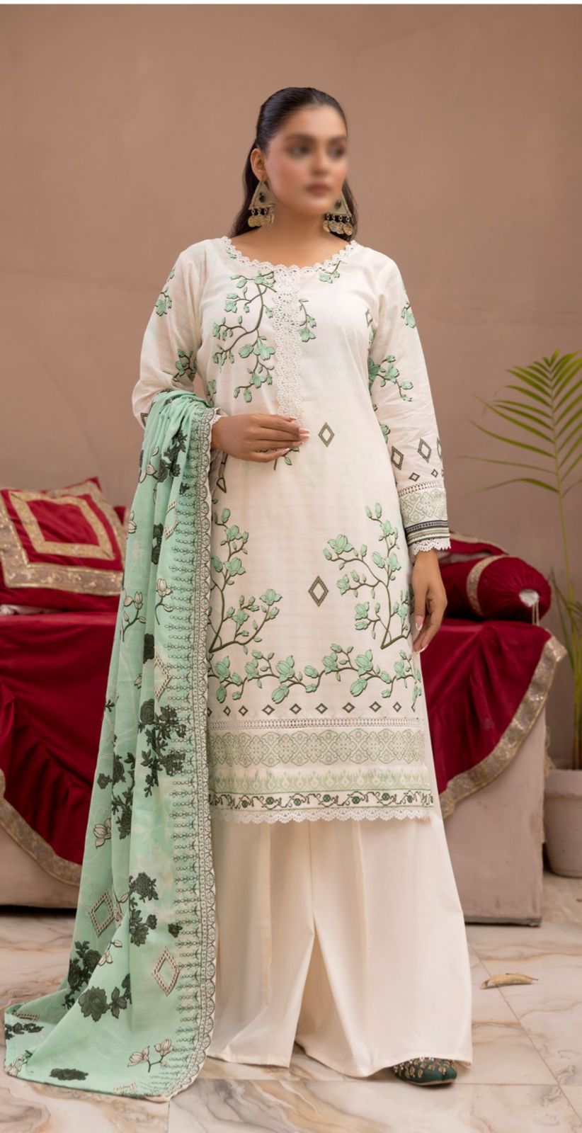 Doriya Printed Embroided Lawn Collection By mahnoosh